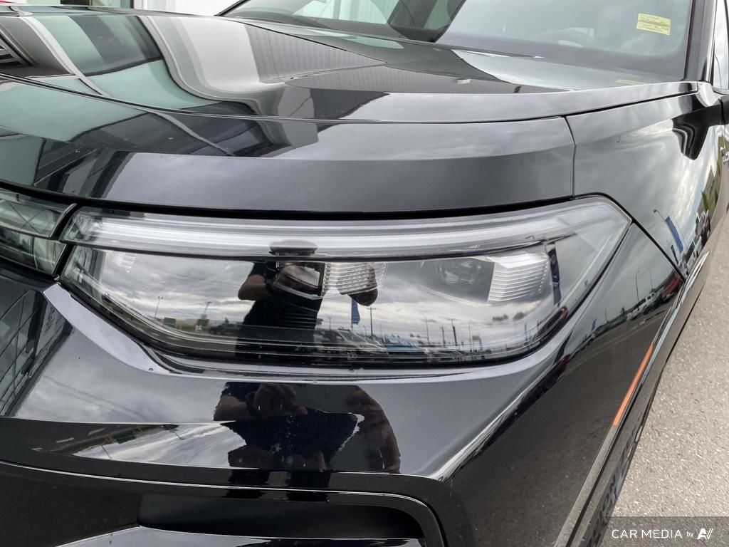 2025 Volkswagen Tiguan Comfortline R-Line Black Edition