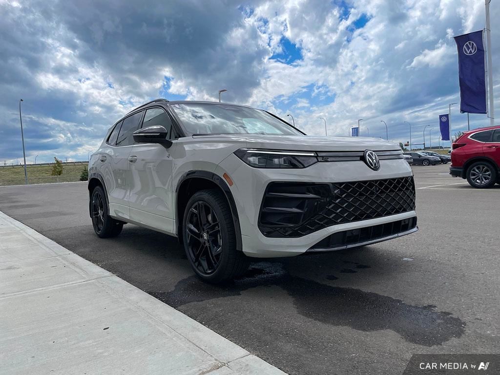 2025 Volkswagen Tiguan Comfortline R-Line Black Edition