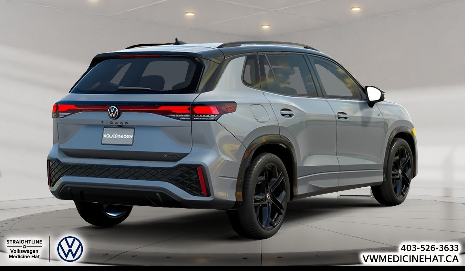 Photo 2026 Volkswagen Tiguan Comfortline R-Line Black Edition 4MOTION #3