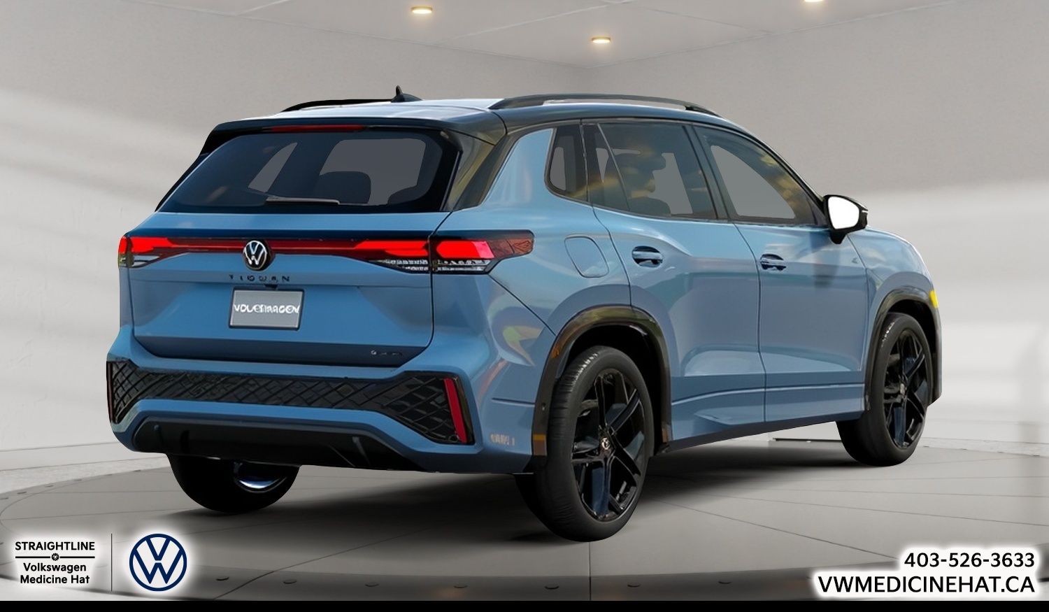Photo 2026 Volkswagen Tiguan Comfortline R-Line Black Edition 4MOTION #3