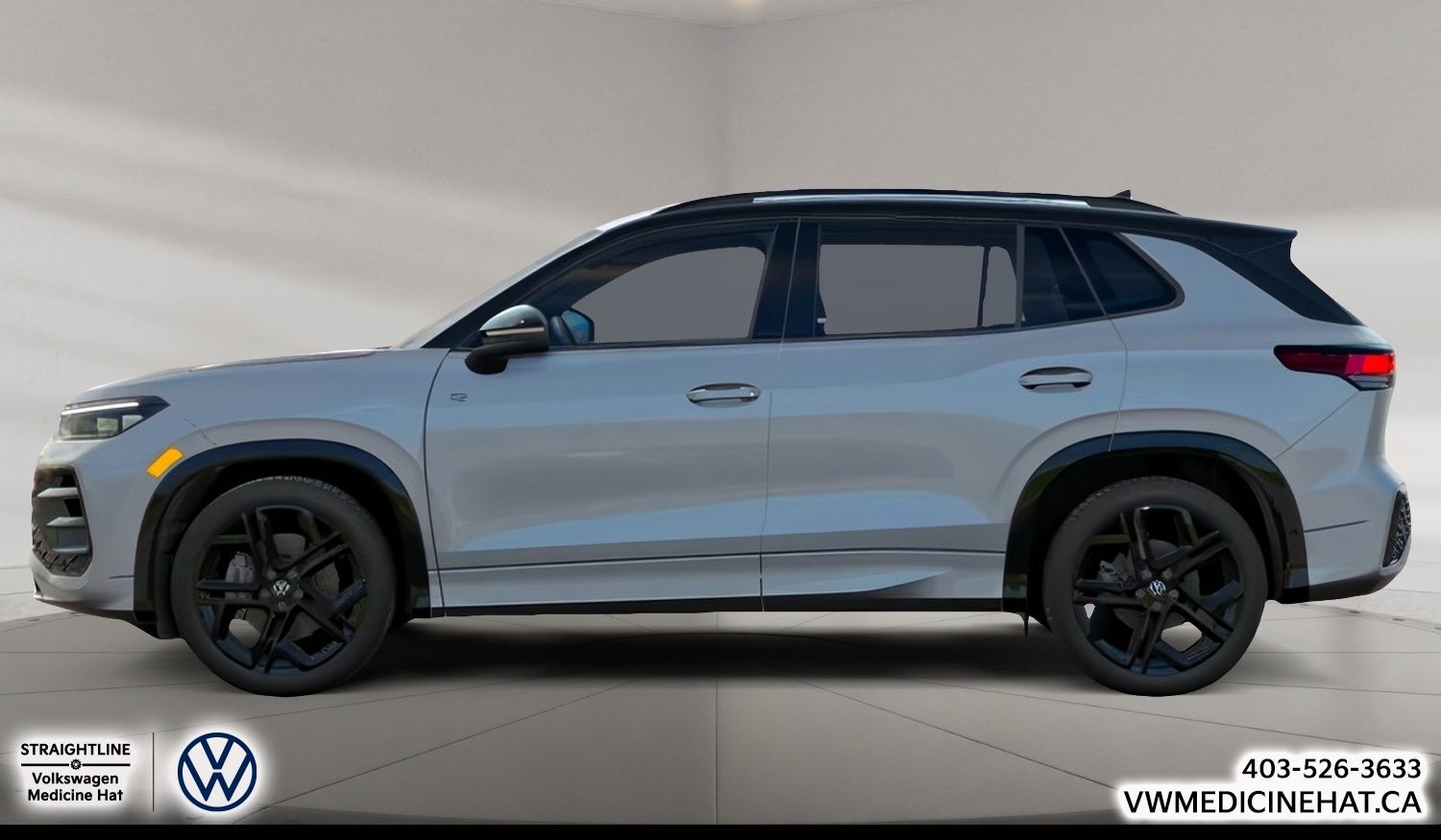 Photo 2026 Volkswagen Tiguan Comfortline R-Line Black Edition 4MOTION #2