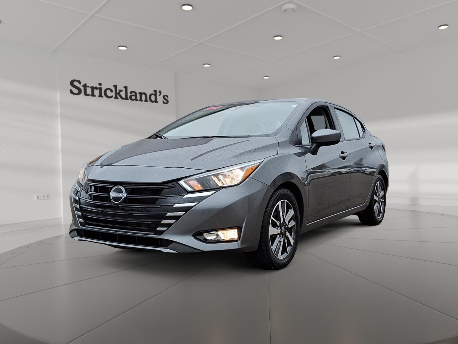 2025 Nissan Versa SV CVT