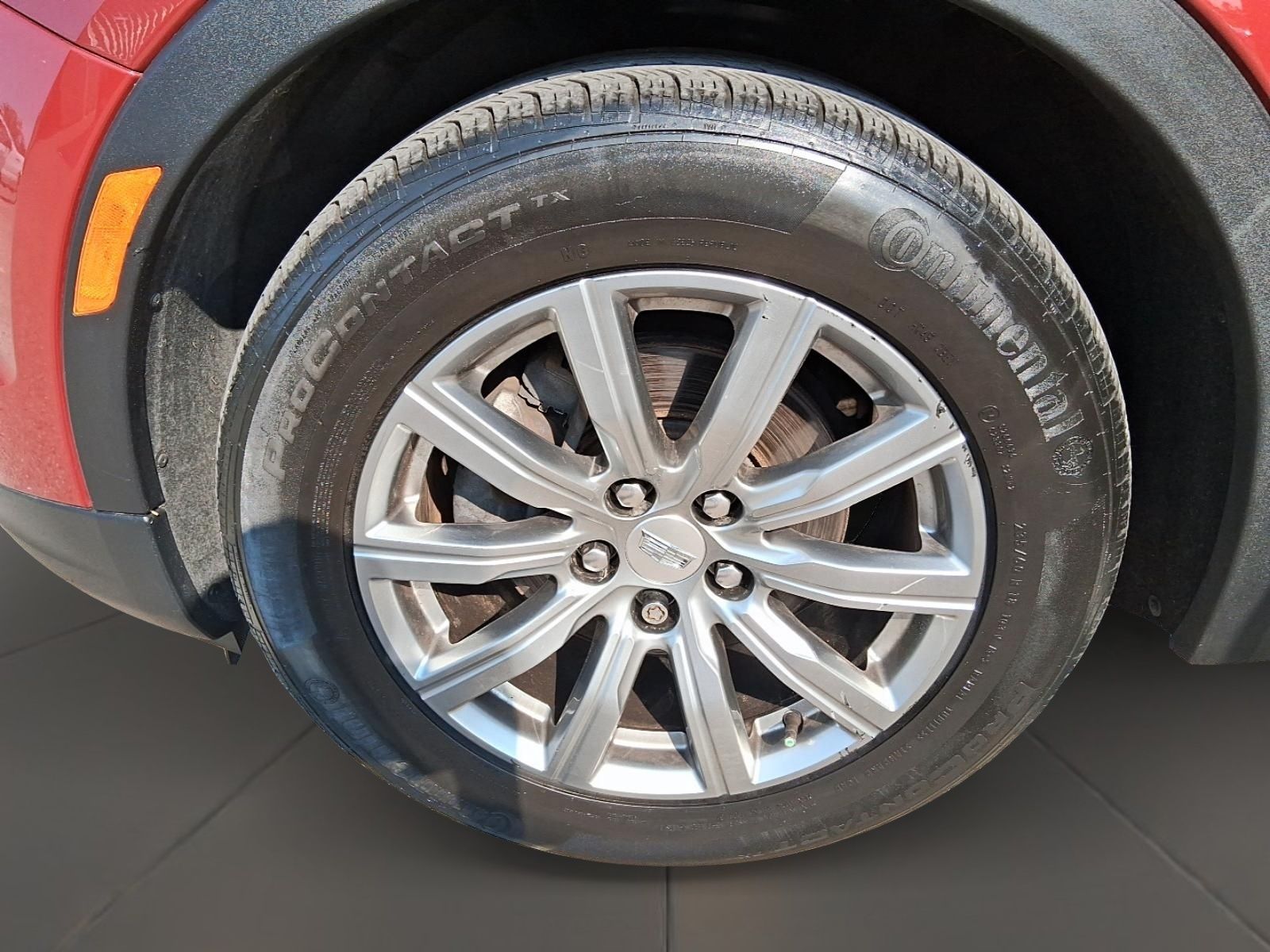 Photo 2019 Cadillac XT4 Premium Luxury AWD #8
