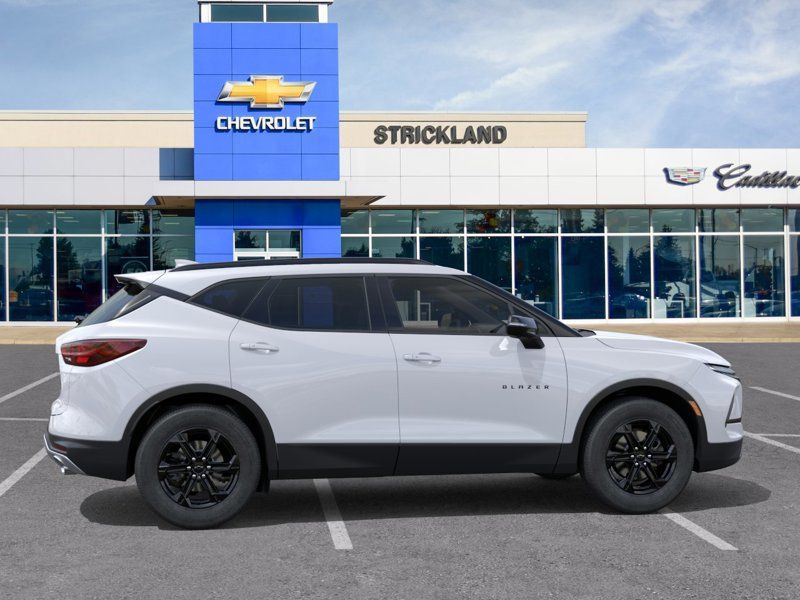 Photo 2026 Chevrolet Blazer True North #5