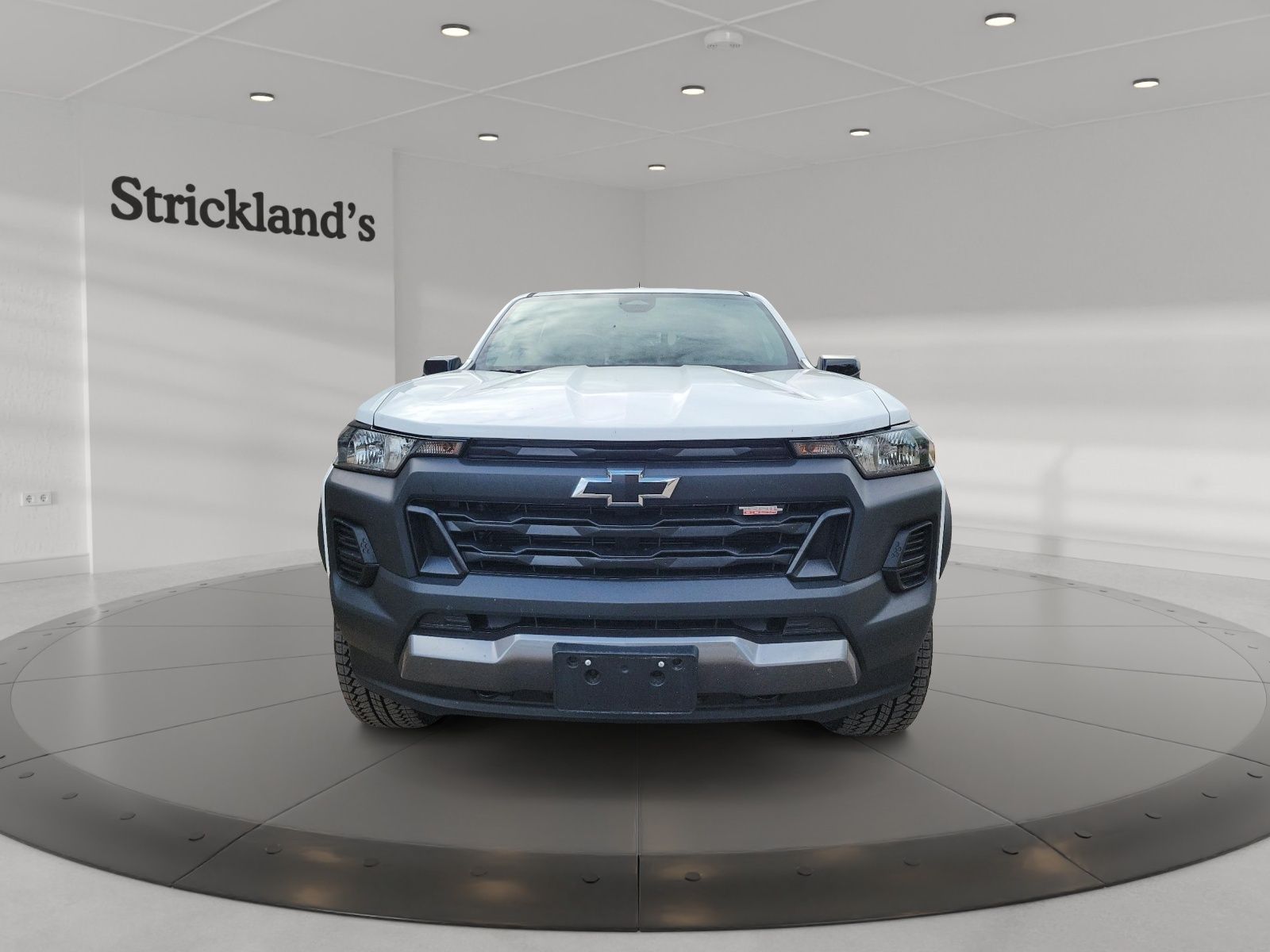 Photo 2026 Chevrolet Colorado Crew Cab Short Box 4-Wheel Drive Trail Boss #2