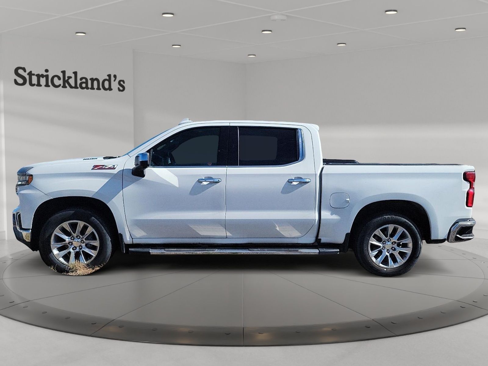 Photo 2020 Chevrolet Silverado 1500 Crew Cab 4x4 LTZ / Short Box #4