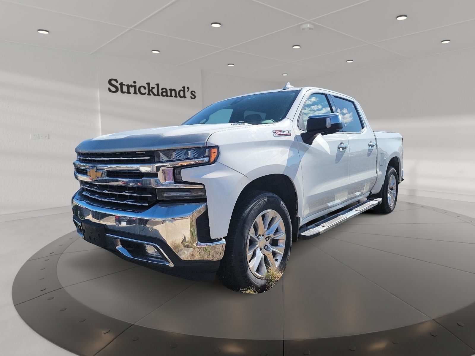Photo 2020 Chevrolet Silverado 1500 Crew Cab 4x4 LTZ / Short Box #1