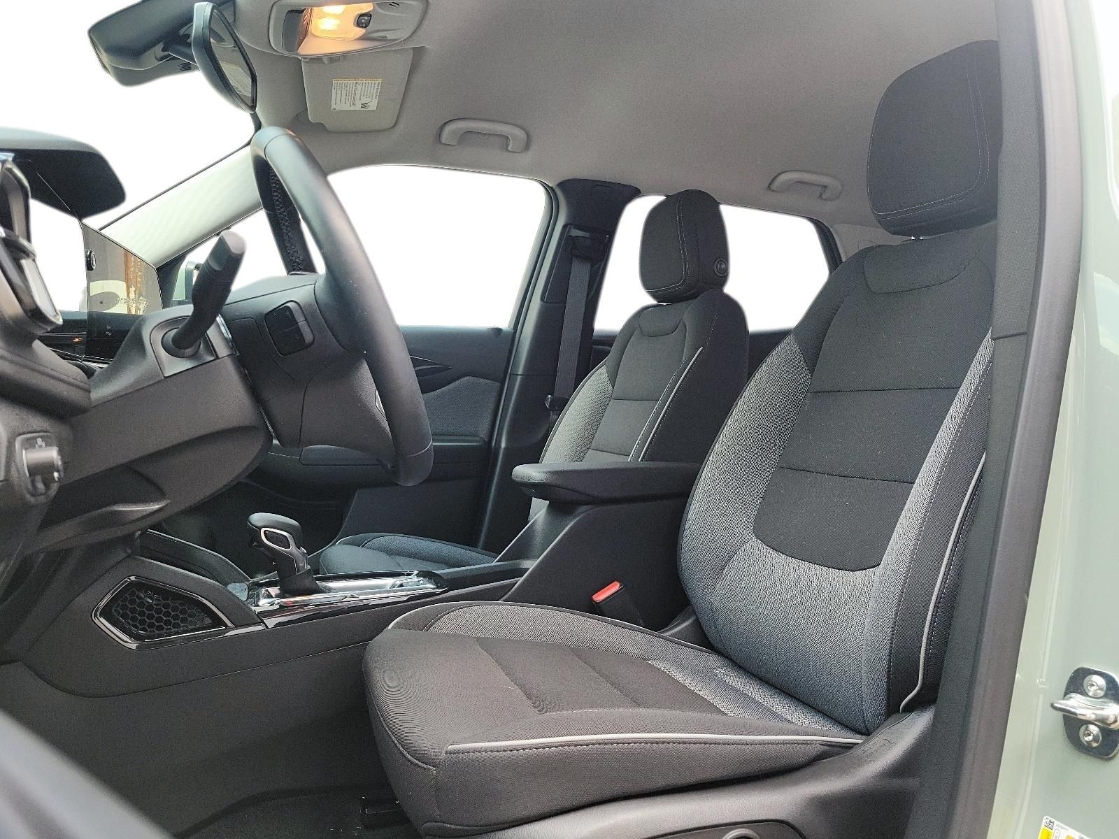 Photo 2026 Chevrolet Trailblazer AWD 4dr LT #8