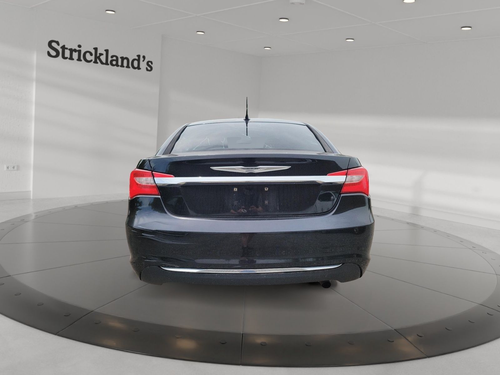 Photo 2011 Chrysler 200 LX #3
