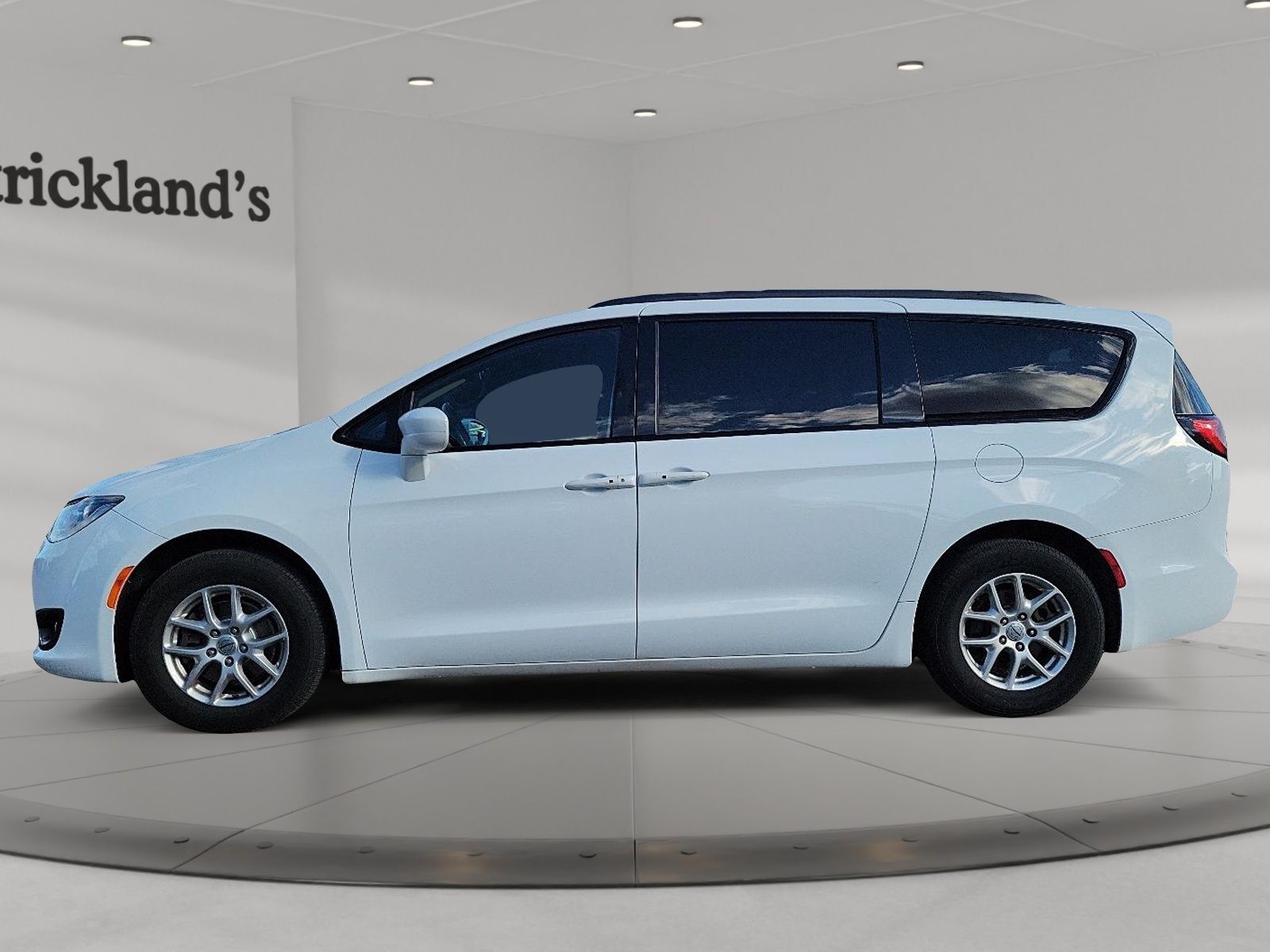 Photo 2020 Chrysler Pacifica Touring L #3