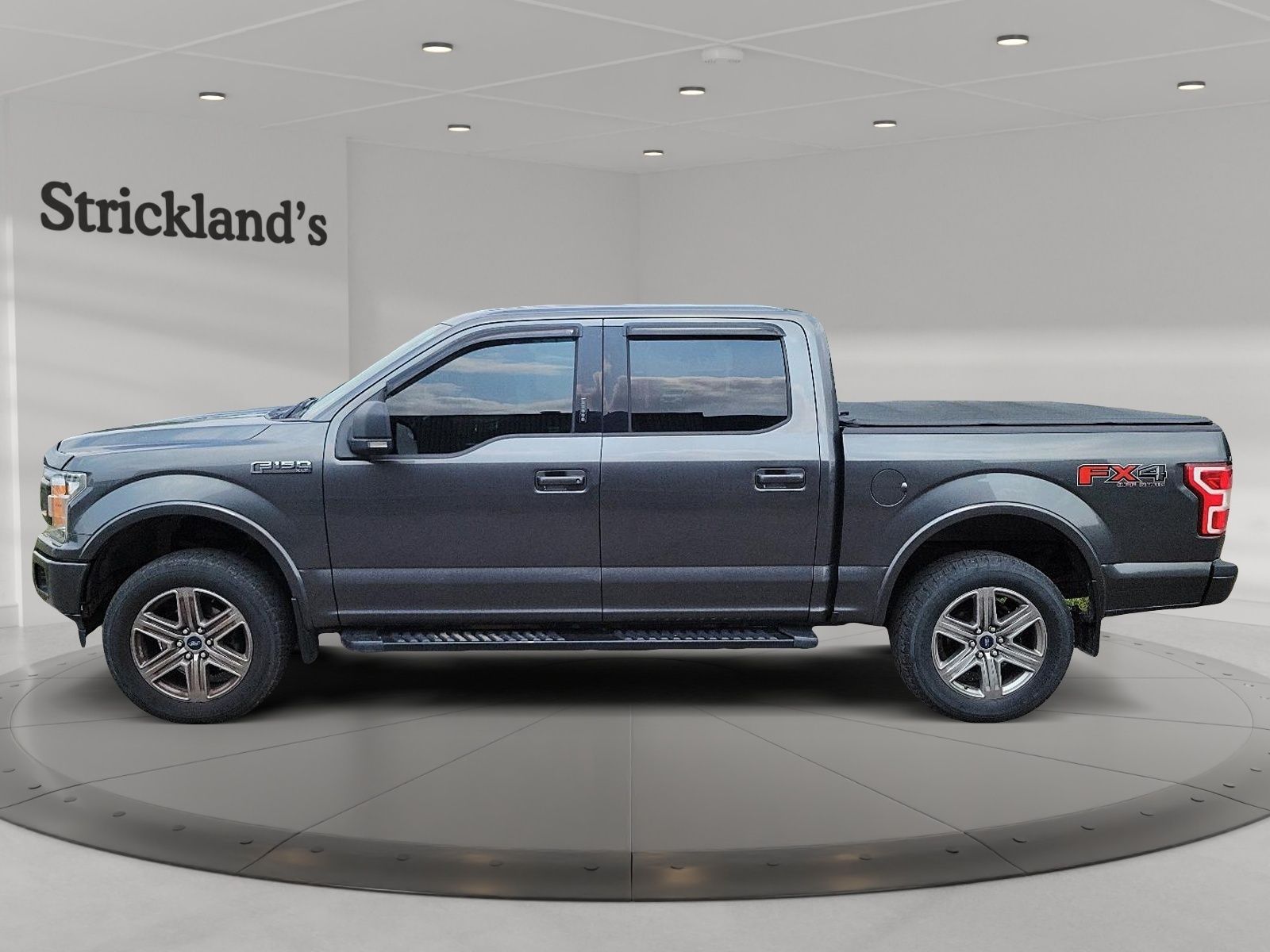 Photo 2018 Ford F150 4x4 - Supercrew XL - 145 WB W / 995/44g #5