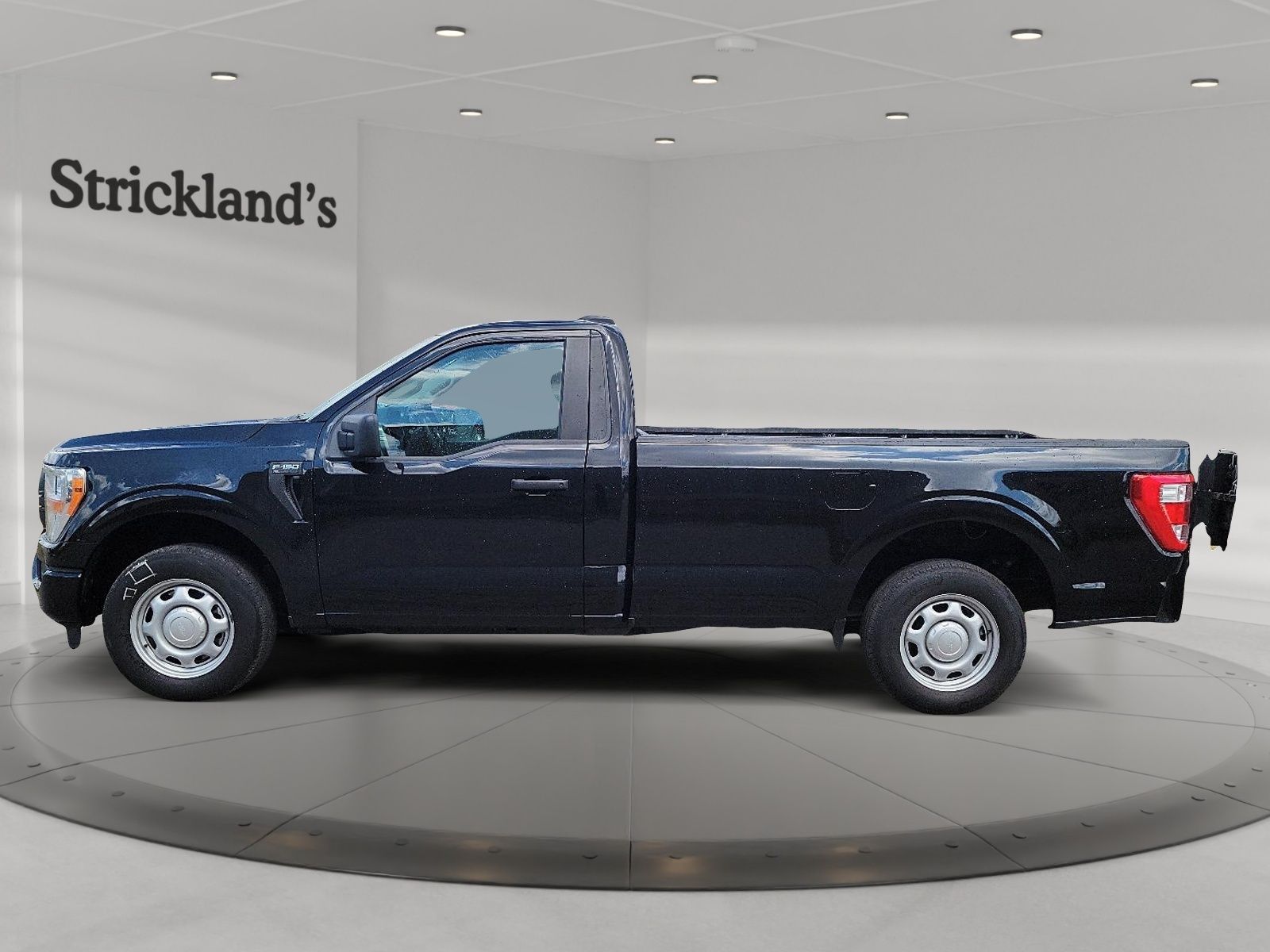 Photo 2022 Ford F150 4x2 - Regular Cab XL - 141 WB #5