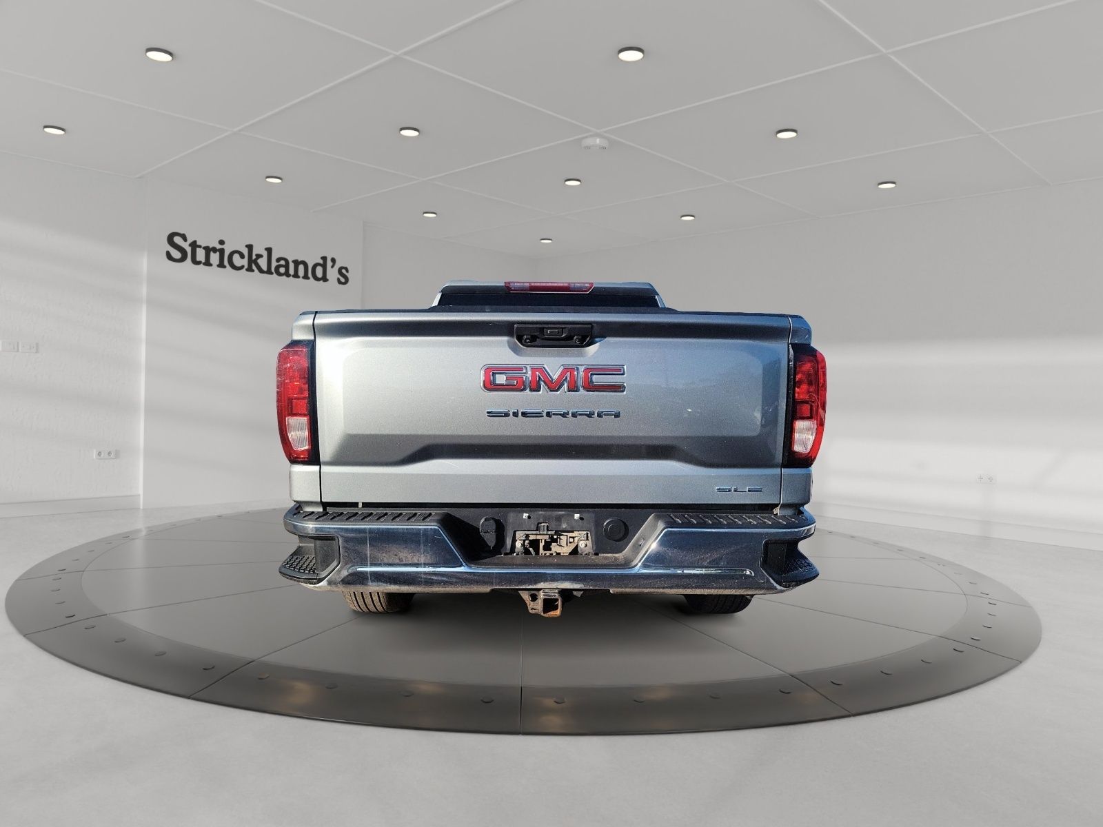 Photo 2024 GMC Sierra 1500 Crew Cab Short Box 4-Wheel Drive SLE #3