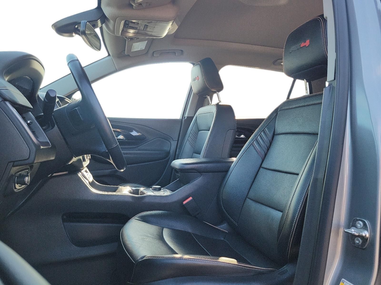 Photo 2024 GMC Terrain AWD AT4 #8