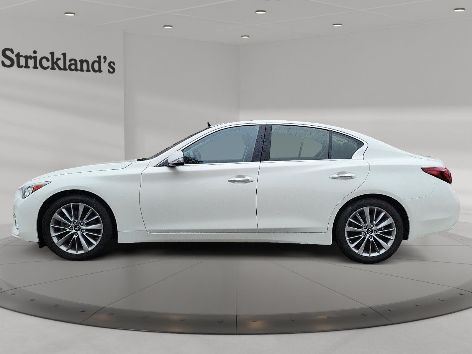 Photo 2022 Infiniti Q50 LUXE #5