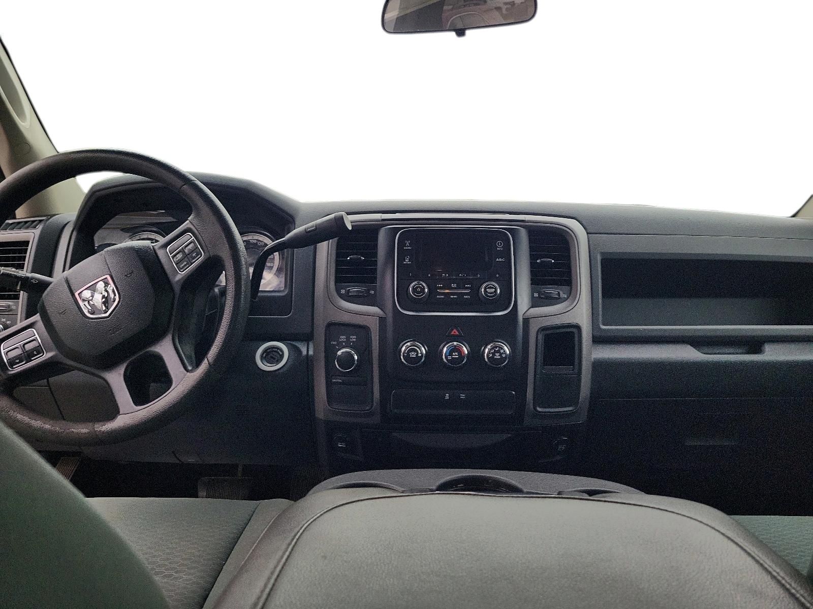 Photo 2017 Ram RAM 1500 Crew Cab 4x4 ST (140.5 WB - 5.7 Box) #8
