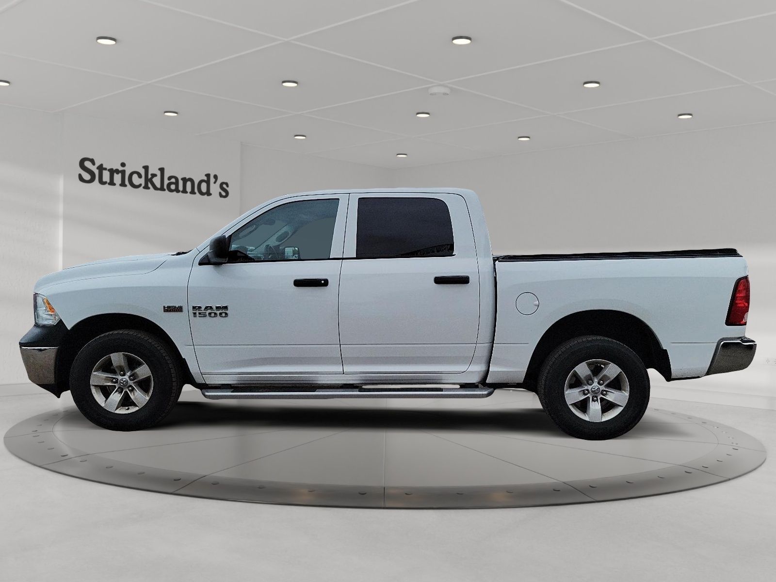 Photo 2017 Ram RAM 1500 Crew Cab 4x4 ST (140.5 WB - 5.7 Box) #5