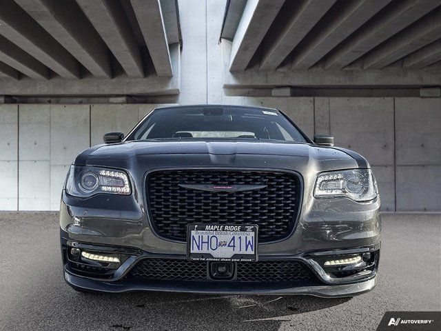 Chrysler 300  2022
