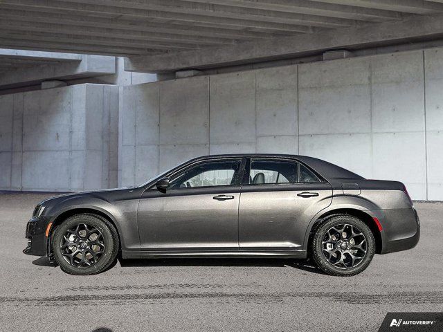Chrysler 300  2022