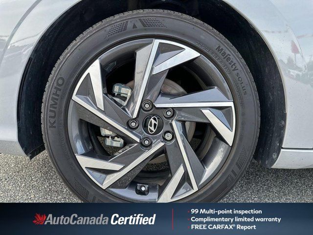 Hyundai Elantra  2024