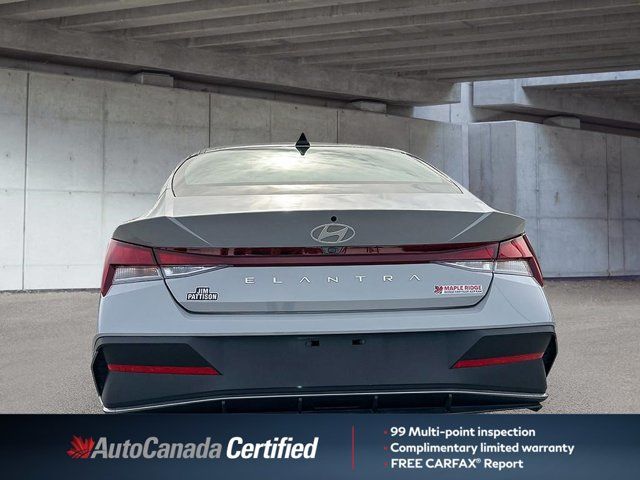 Hyundai Elantra  2024