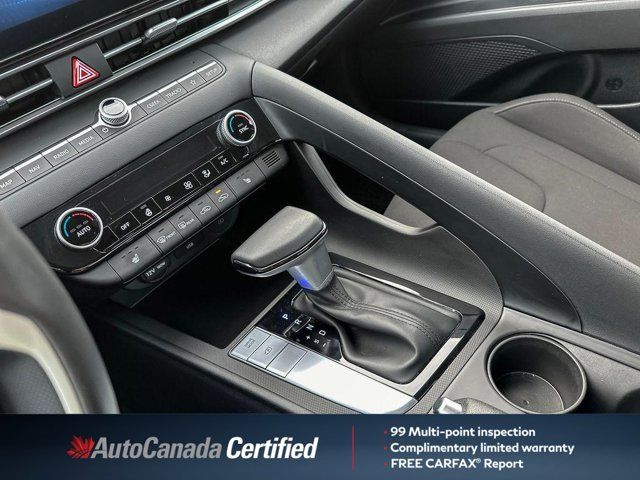 Hyundai Elantra  2024