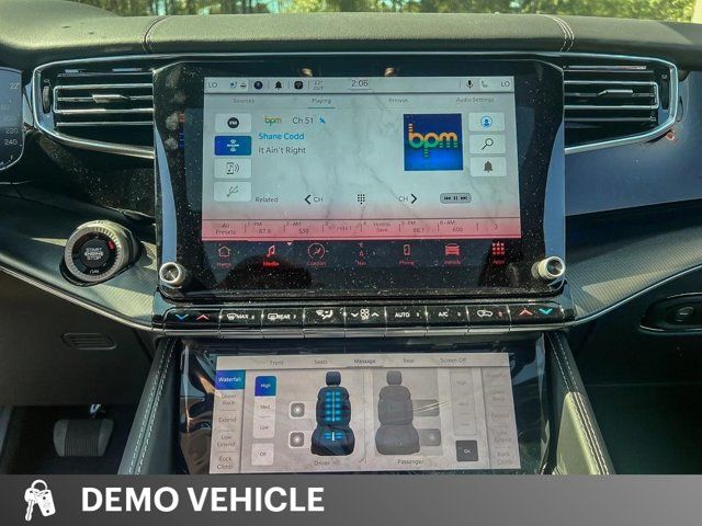 Jeep Grand Wagoneer  2023