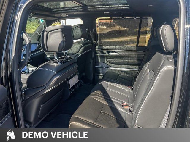 Jeep Grand Wagoneer  2023