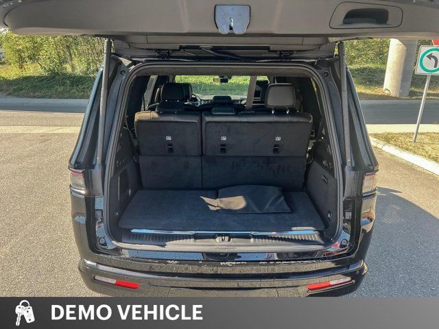 Jeep Grand Wagoneer  2023