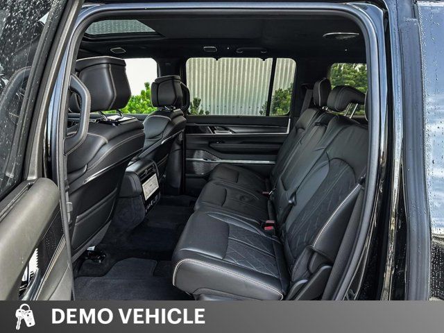 Jeep Grand Wagoneer  2023