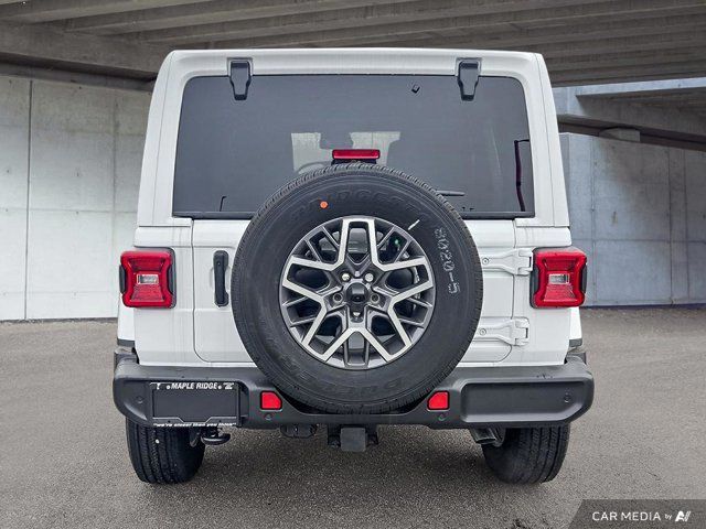 Jeep Wrangler 4-Door  2024