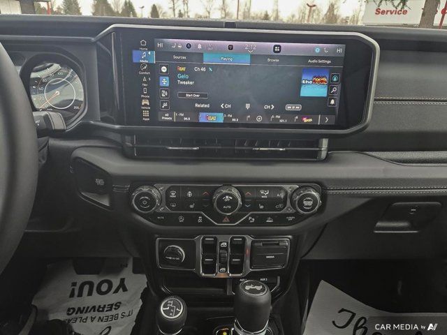 Jeep Wrangler 4-Door  2024