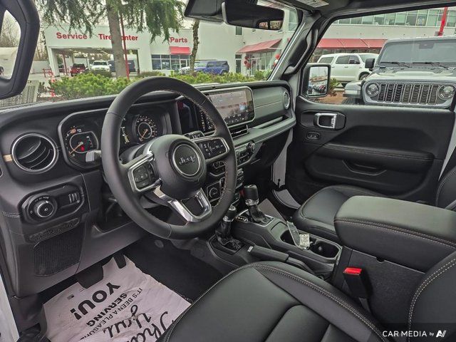 Jeep Wrangler 4-Door  2024