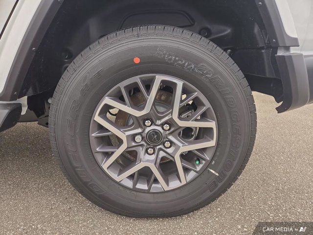 Jeep Wrangler 4-Door  2024