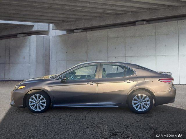 Toyota Camry  2020