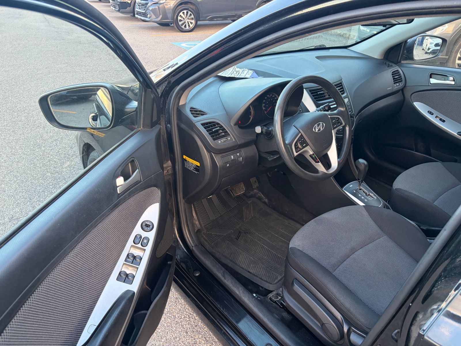 Hyundai Accent  2014