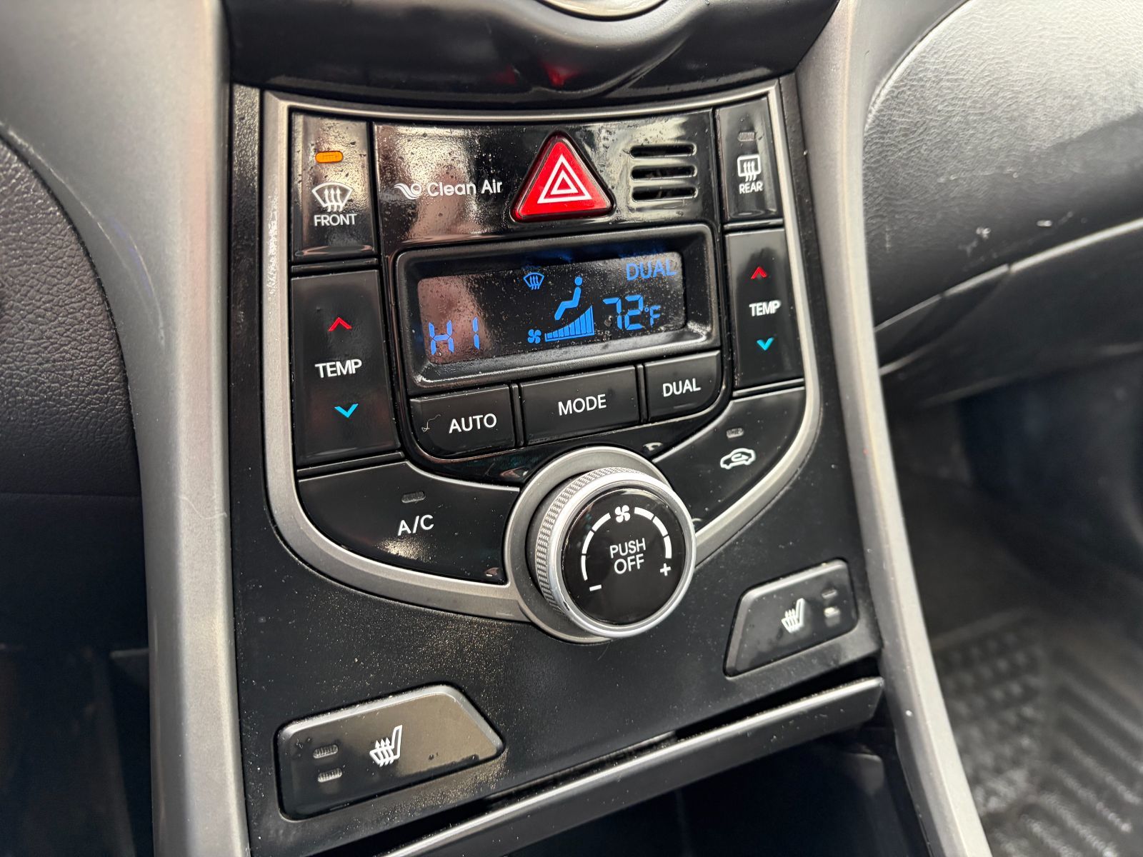 Hyundai Elantra  2015