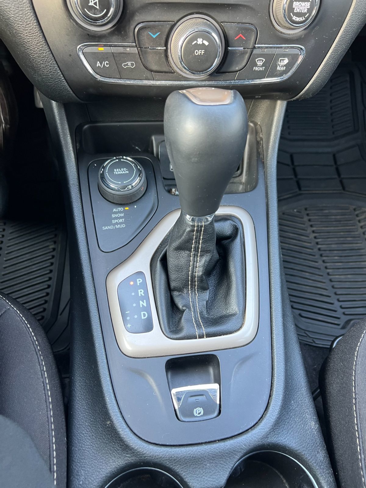 2015 Jeep Cherokee in Dorval, Quebec