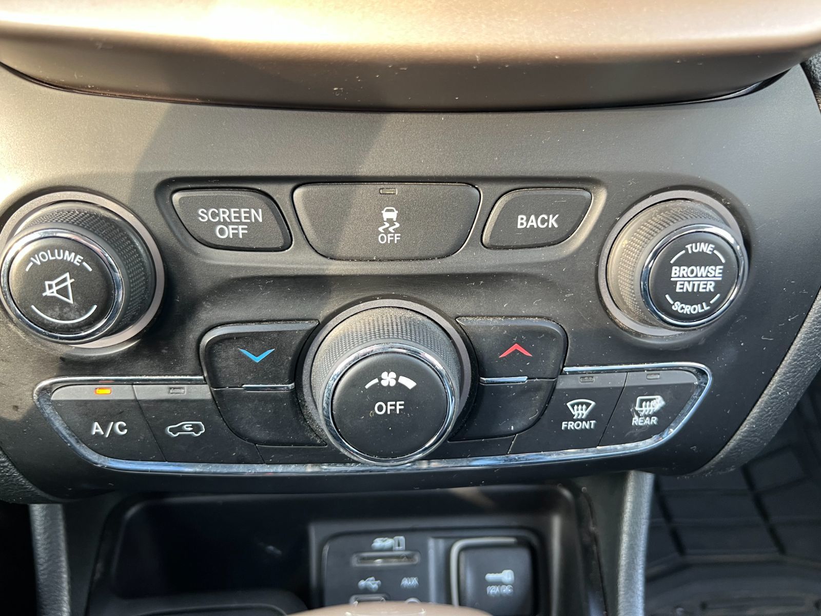 2015 Jeep Cherokee in Dorval, Quebec
