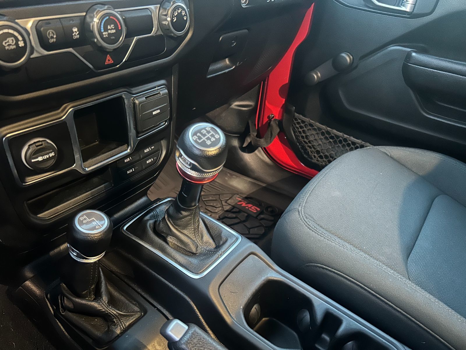 2020 Jeep Wrangler in Dorval, Quebec