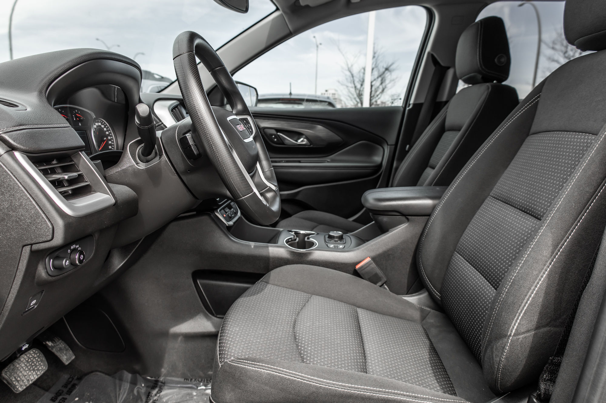 2023 GMC Terrain in Dorval, Quebec
