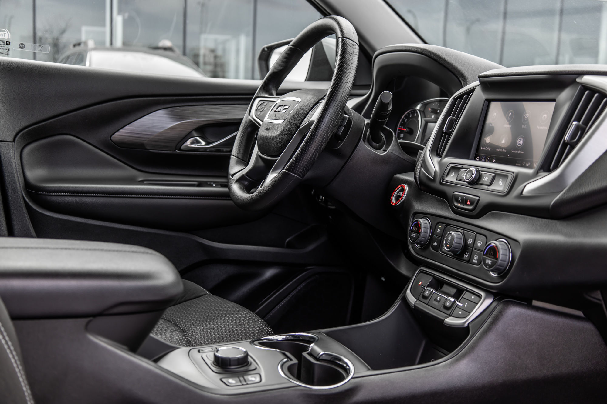 2023 GMC Terrain in Dorval, Quebec