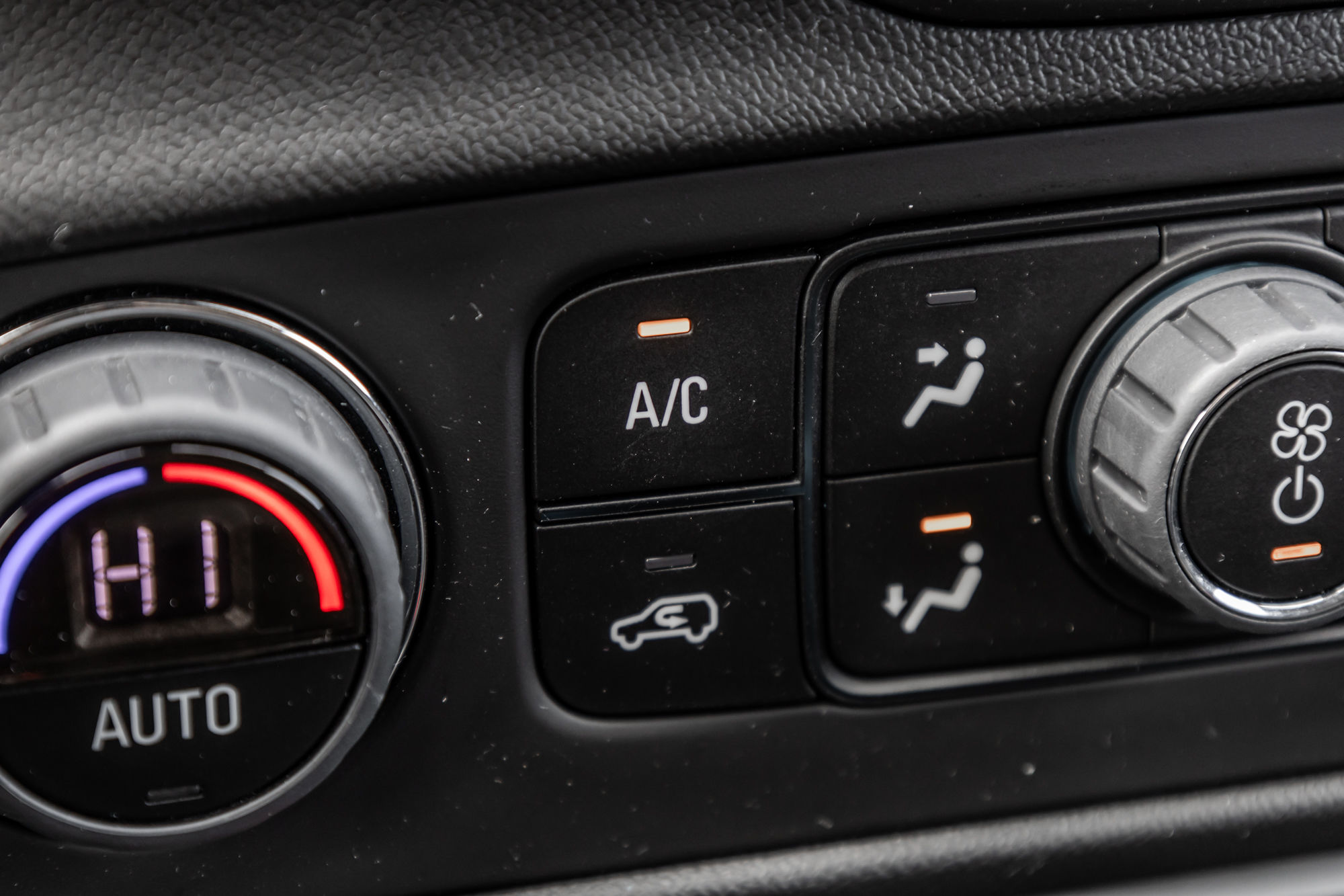 2023 GMC Terrain in Dorval, Quebec