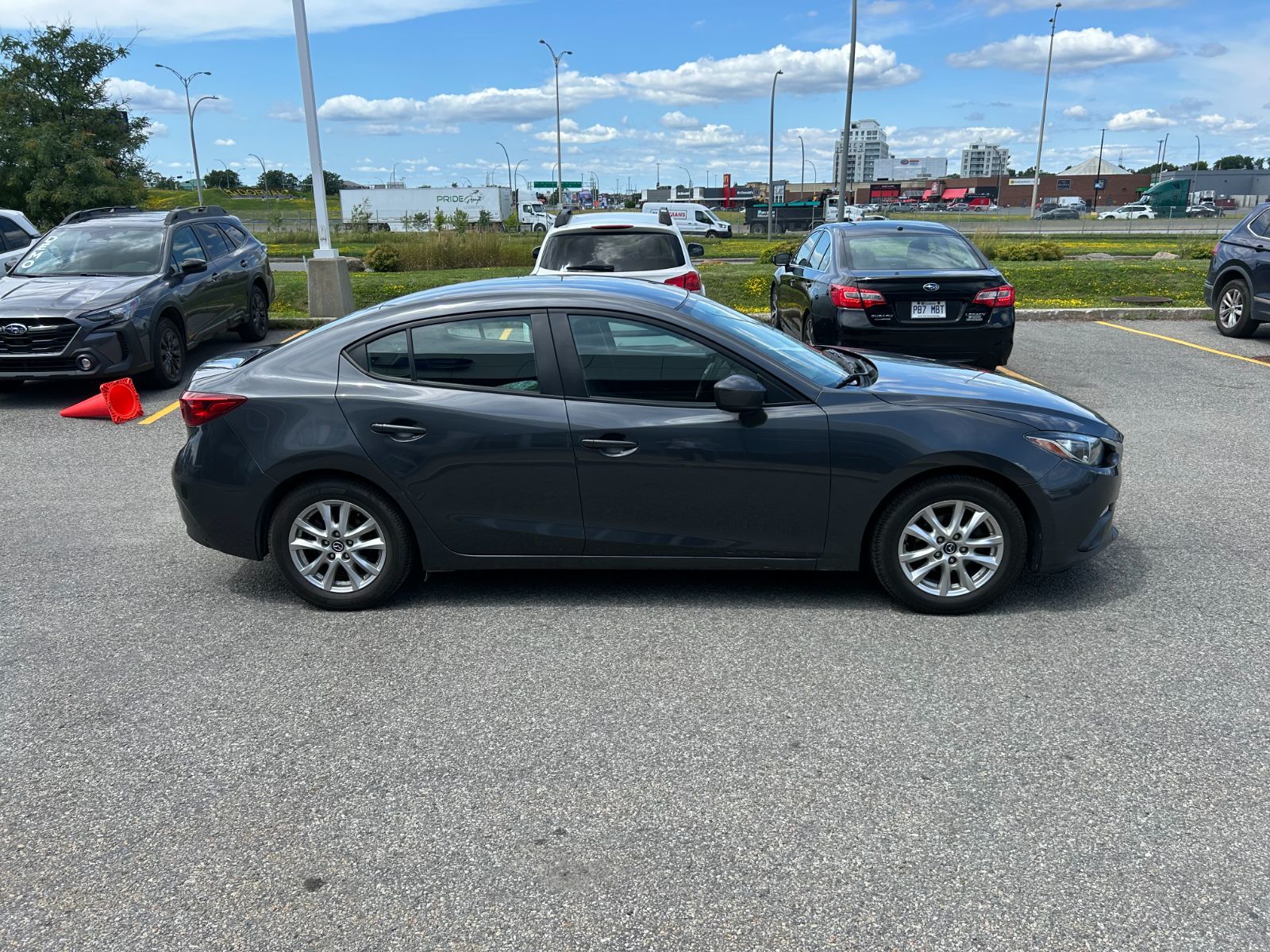 2015 Mazda 3 in Dorval, Quebec