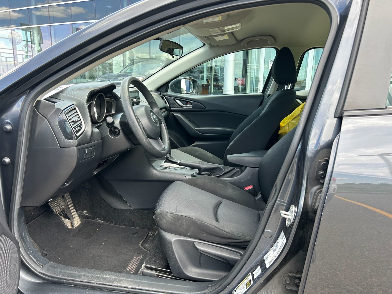2015 Mazda 3 in Dorval, Quebec