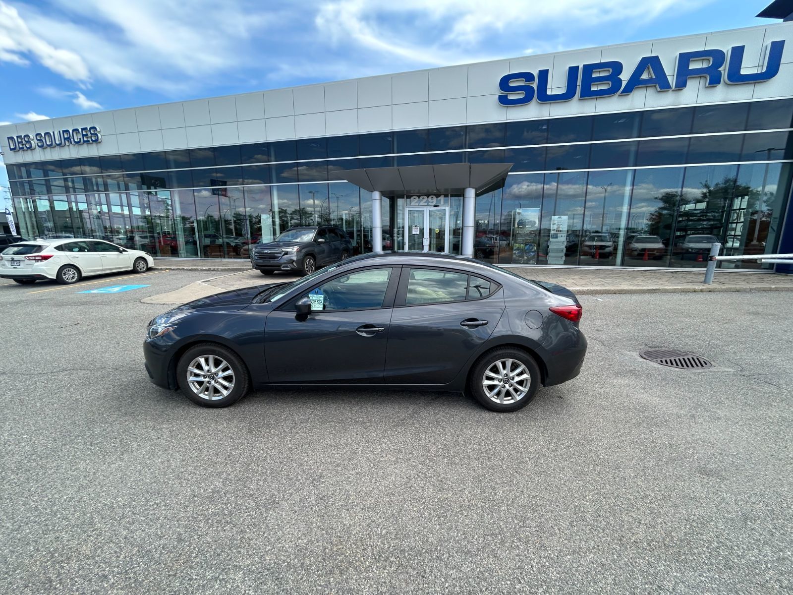 2015 Mazda 3 in Dorval, Quebec