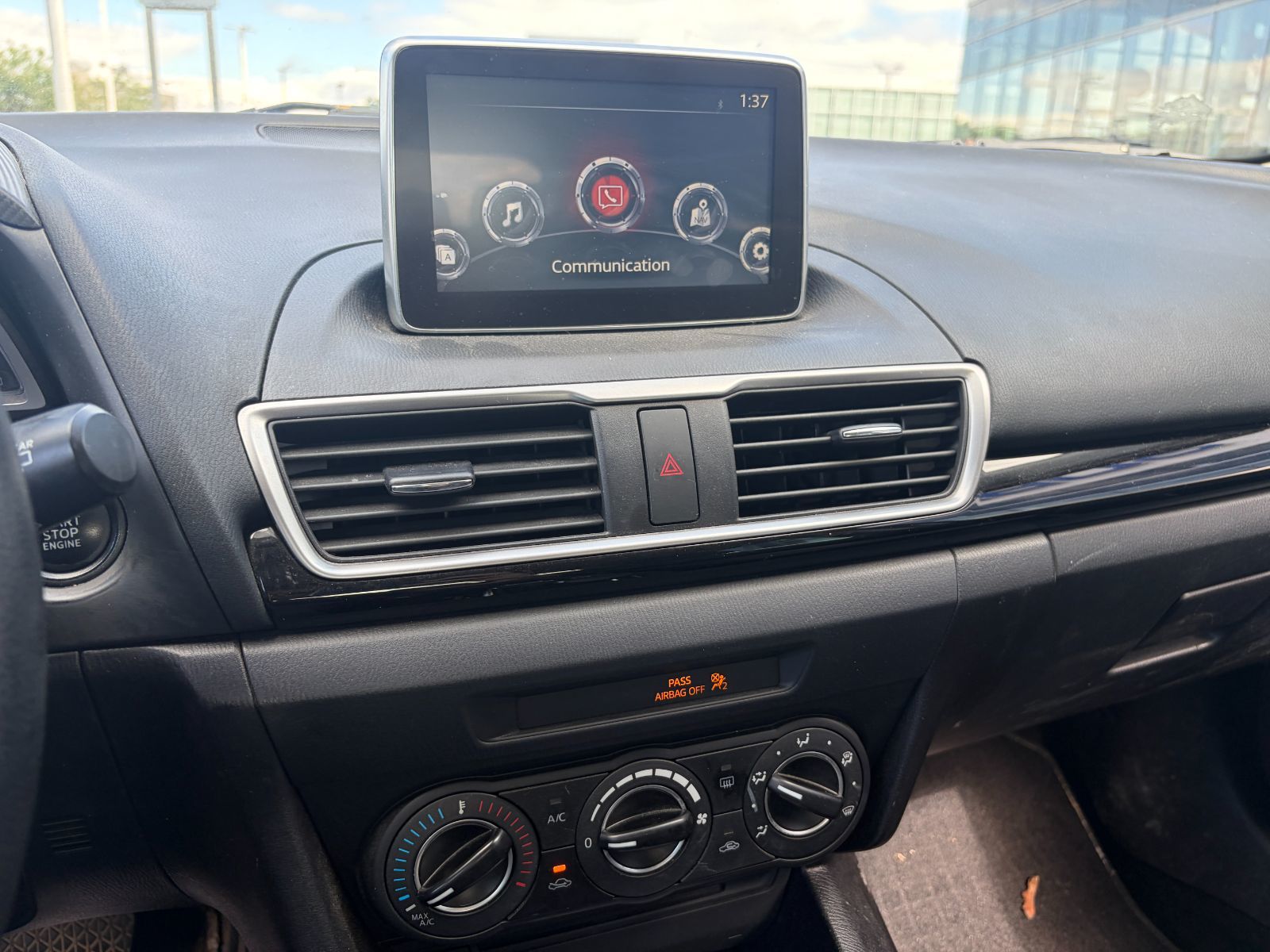 2015 Mazda 3 in Dorval, Quebec