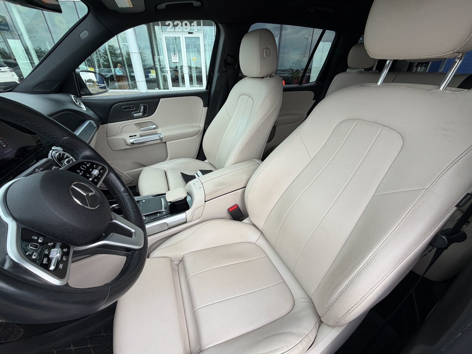 Mercedes-Benz GLB  2021