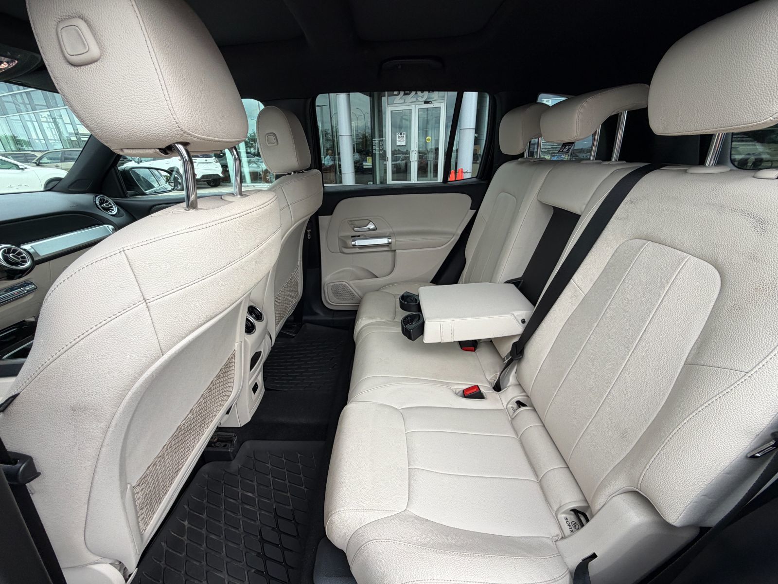 Mercedes-Benz GLB  2021