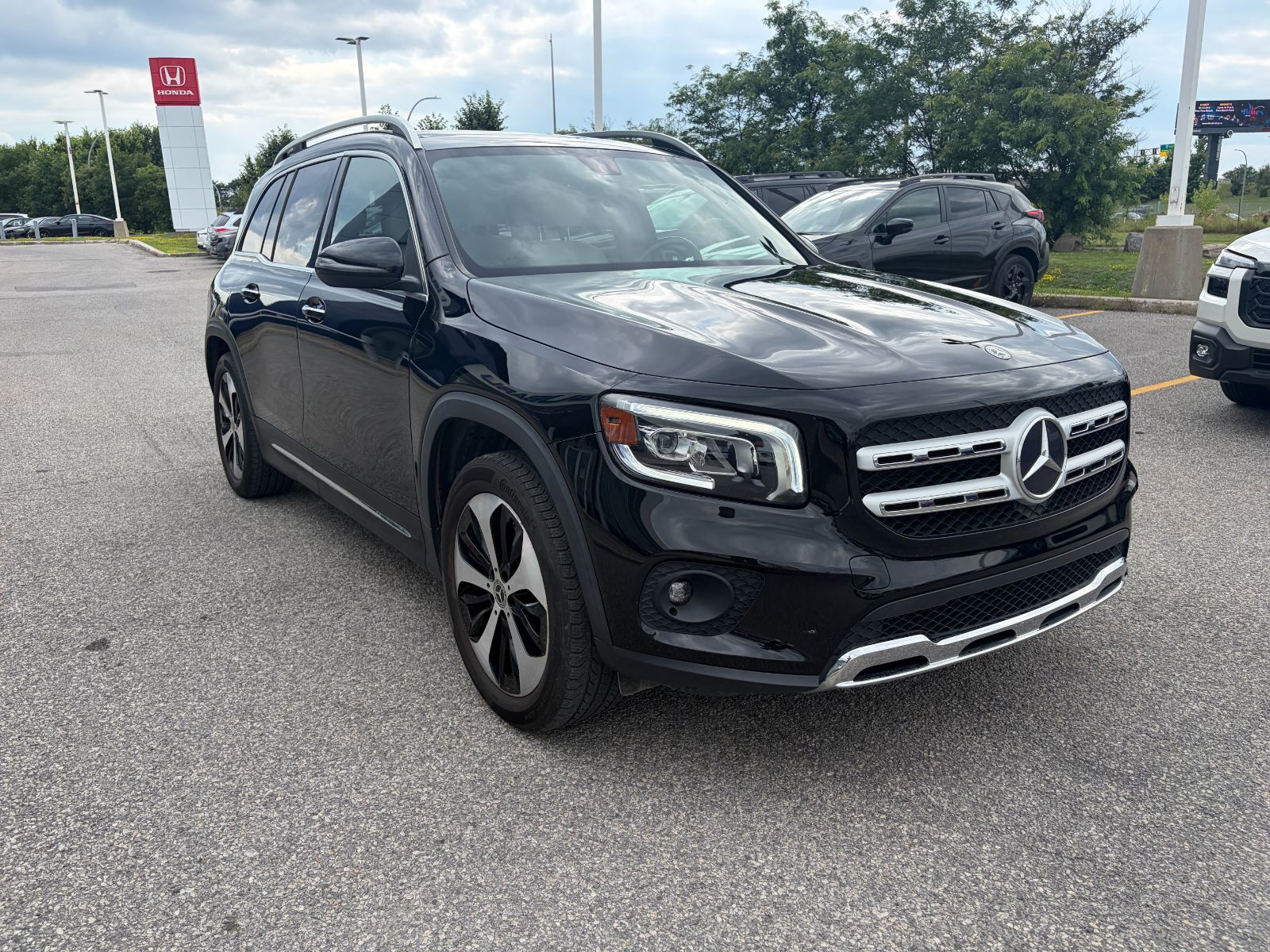 Mercedes-Benz GLB  2021